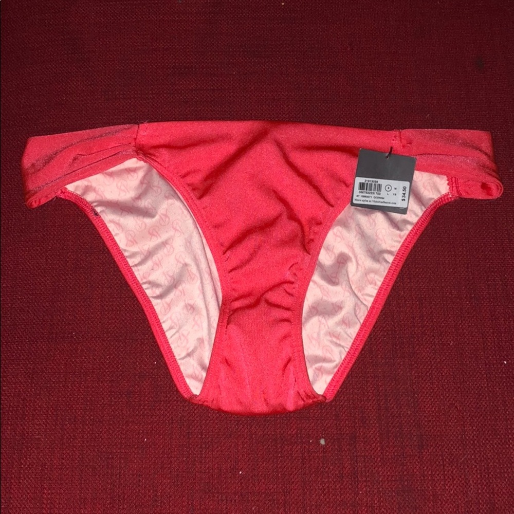 Victoria’s Secret swim